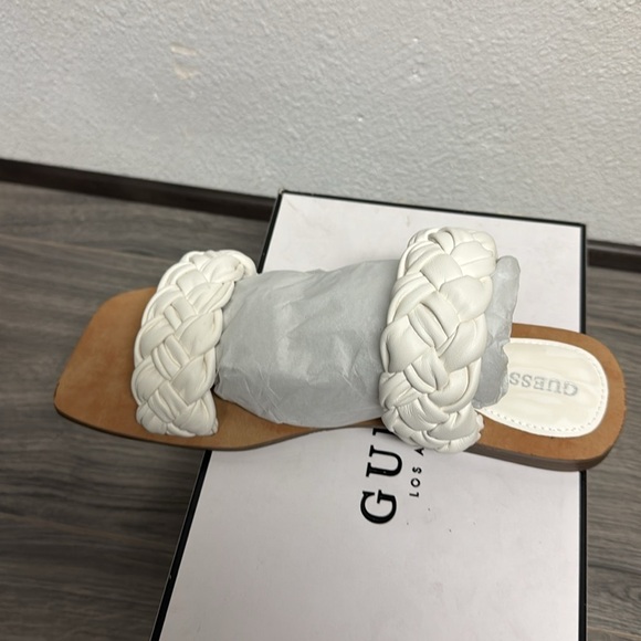 Guess Women's Raign Puffy Woven Flat Sandals - Picture 6 of 7